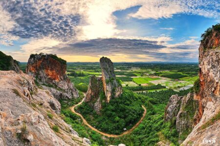 พาเที่ยวเขาคูหา